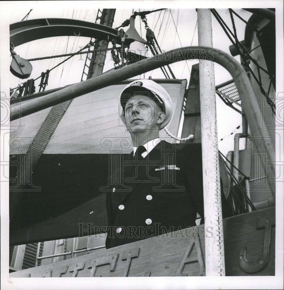 1961 Press Photo Capt Henry J Beyer Portland Oregggon portrait - Historic Images