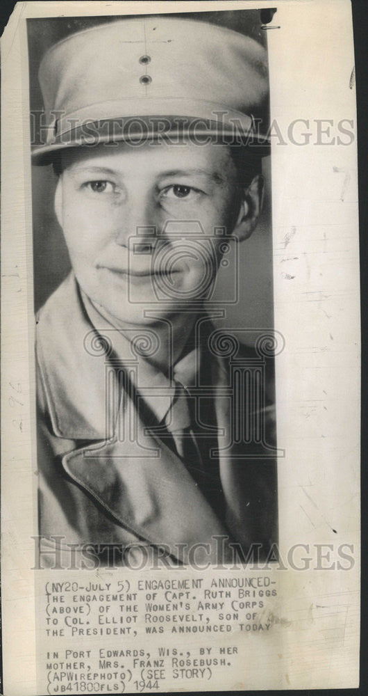 1944 Press Photo Engagement Of Capt Ruth Briggs And Col Elliot Roosevelt - Historic Images