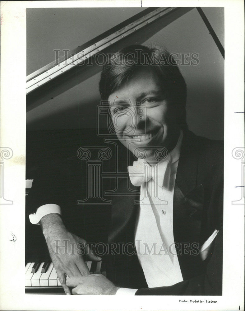 1977 Press Photo Pianist Francisco Aybor - Historic Images