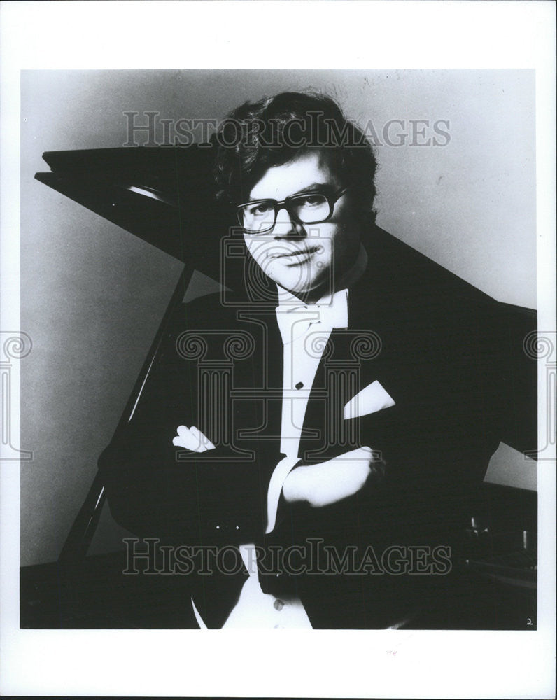 1977 Press Photo Emanuel Ax Grammy winning American classical pianist teacher - Historic Images