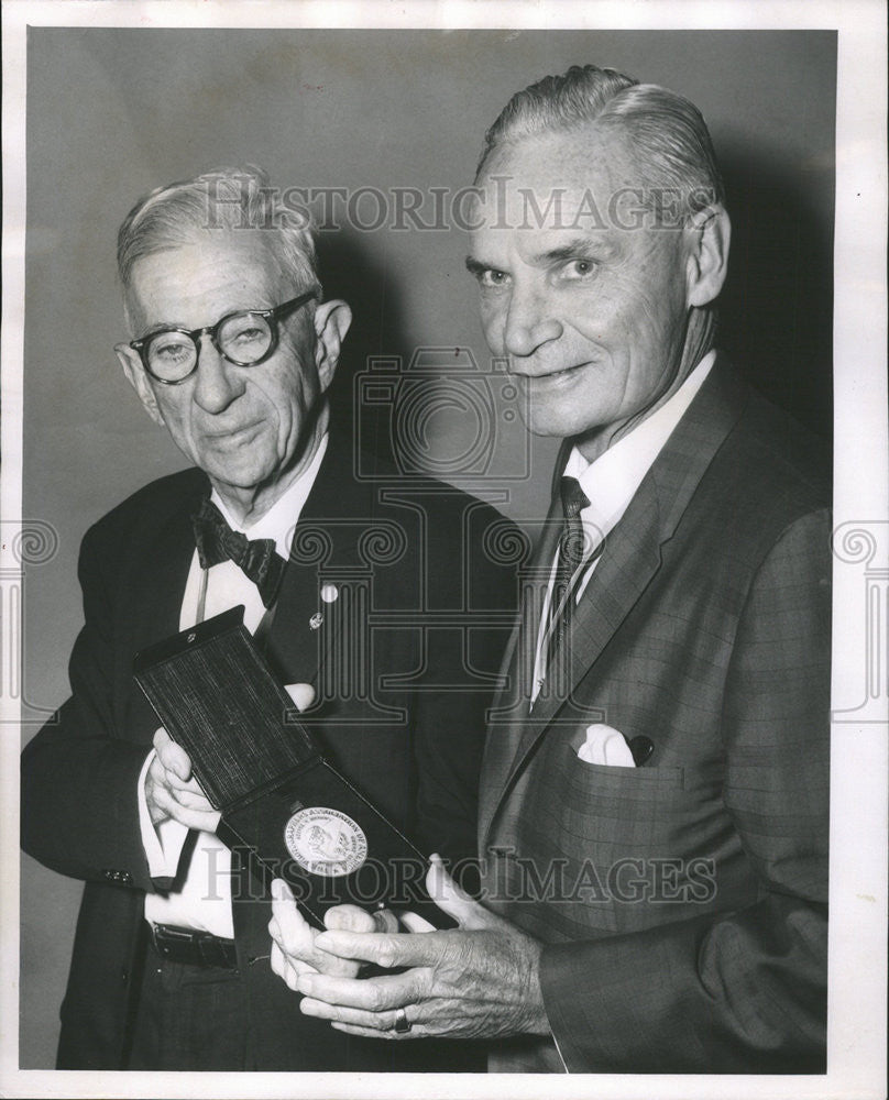 1962 Press Photo Louis Fabian Bachrach George Harris Award photographers America - Historic Images