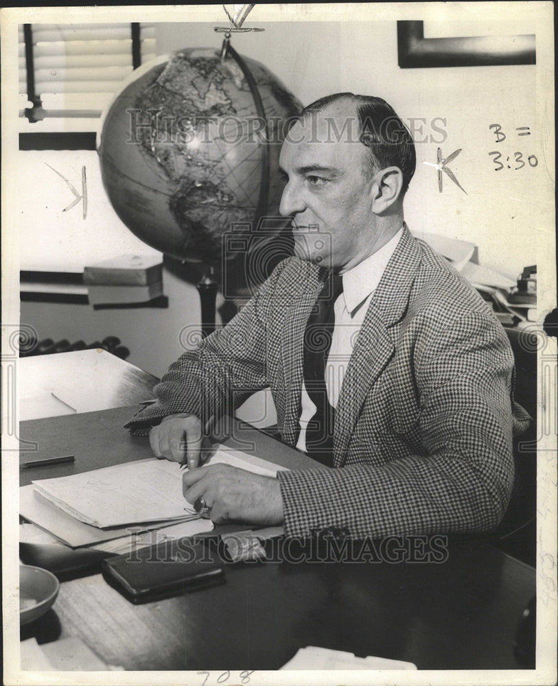 1941 Press Photo Dr. Emil J. Baer - Historic Images