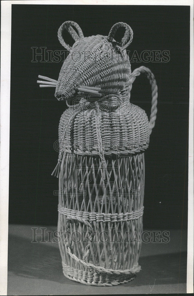 1967 Press Photo Snappy mouse basket from Mexico - Historic Images