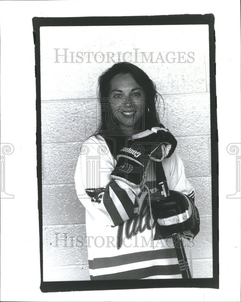 1992 Press Photo Felicia Taylor U S National hockey team Cobo Arena - Historic Images