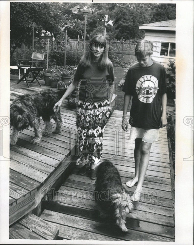 1979 Press Photo Diana Ball animals son Geoff Dogs Citizens Ethical Research - Historic Images