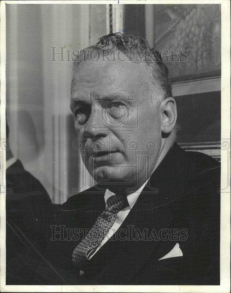 1977 Press Photo George Ball, Undersecretary of State, Press Conference - Historic Images