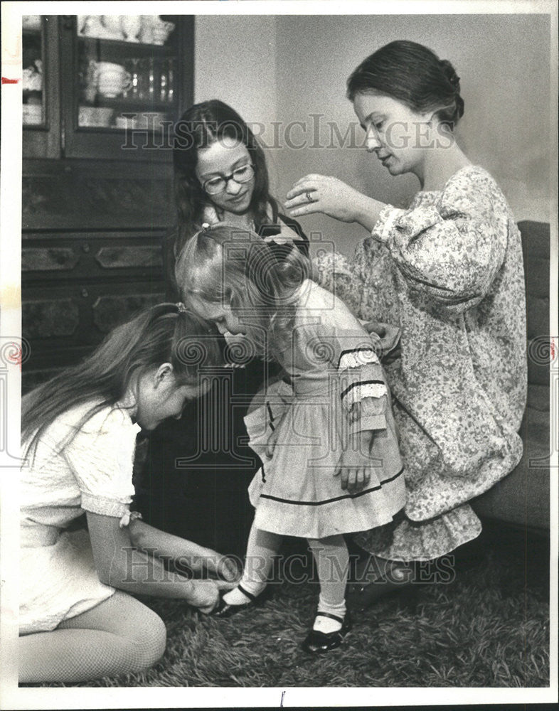 1978 Press Photo Annemarie Catania Family of 9 - Historic Images