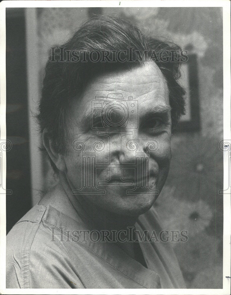 1974 Press Photo Dr Richard Cavanaugh plastic cosmetic surgeon - Historic Images