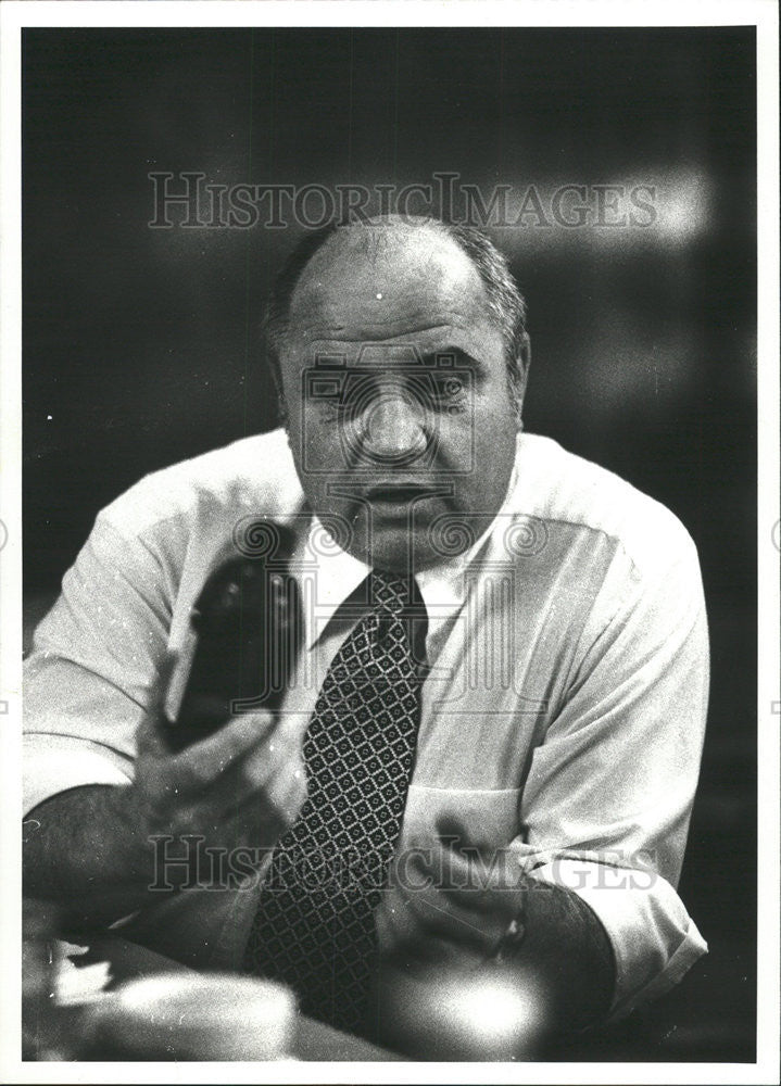 1977 Press Photo Streator Illinois Mayor Theodore G. Bakalar - Historic Images