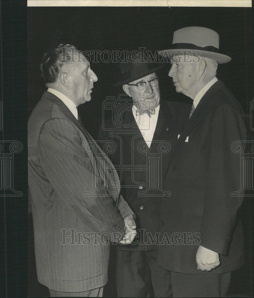 1954 Press Photo  CAPT. WILLIAM BALSWICK WARDEN SAIN MAYOR MARTIN KENNELLY - Historic Images