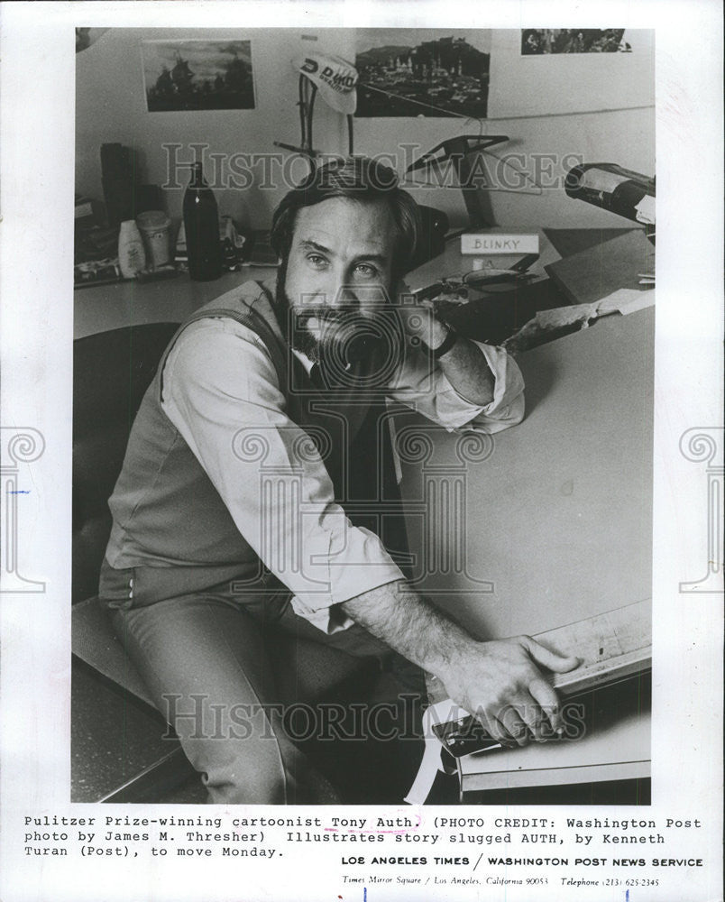 1977 Press Photo Pulitzer Prize Winning Cartoonist Tony Auth - Historic Images