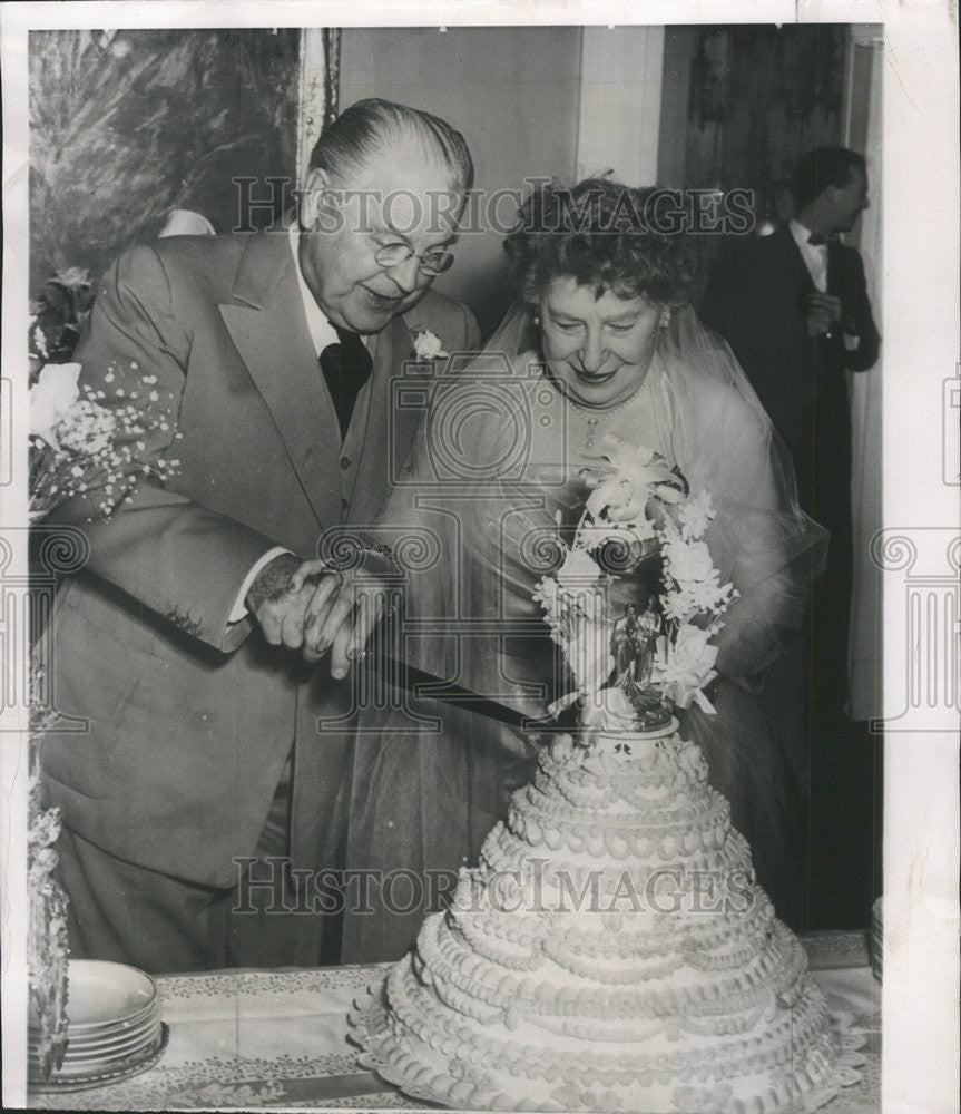 1951 Press Photo UN Delegate Warren Austin Wedding Anniversary Cake Reception - Historic Images