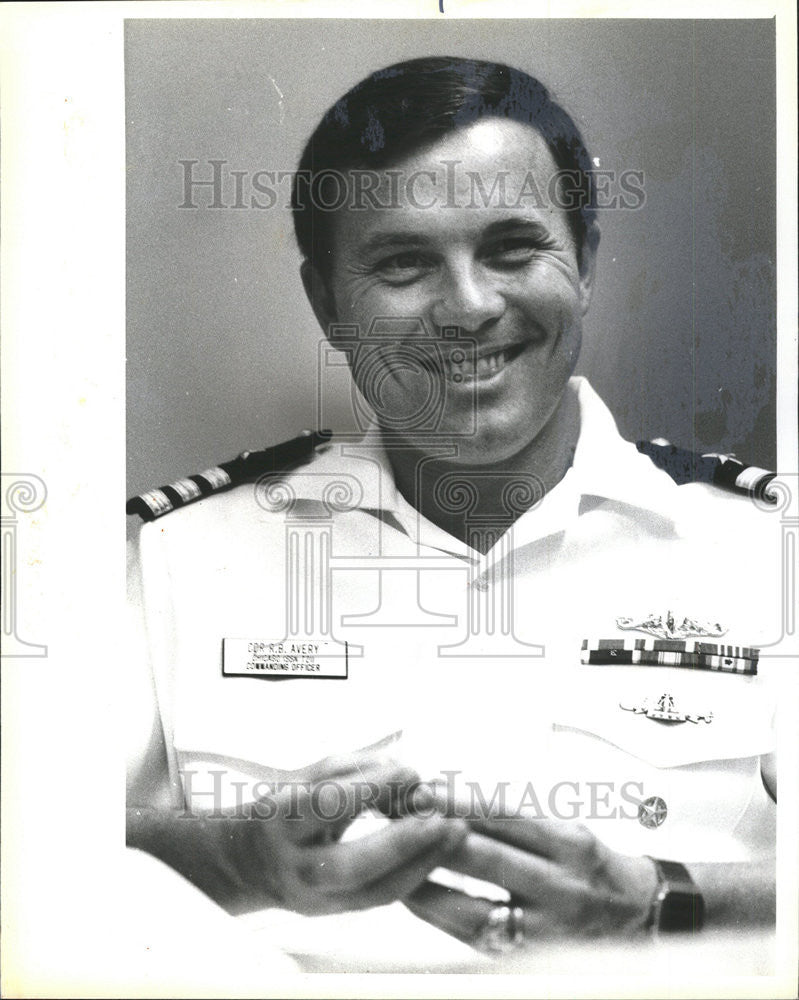 1986 Press Photo Commander Robert Avery USS Chicago Nuclear Submarine - Historic Images