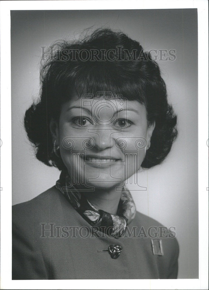 1996 Press Photo Eva M Ayala Lakeside Bank Branch Mgr - Historic Images