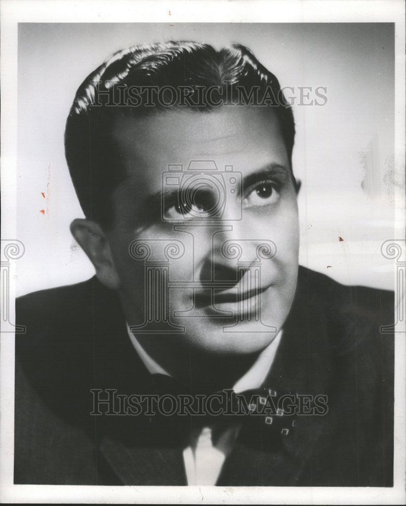 1962 Press Photo Frederick Asher  President John Plain Gifts - Historic Images