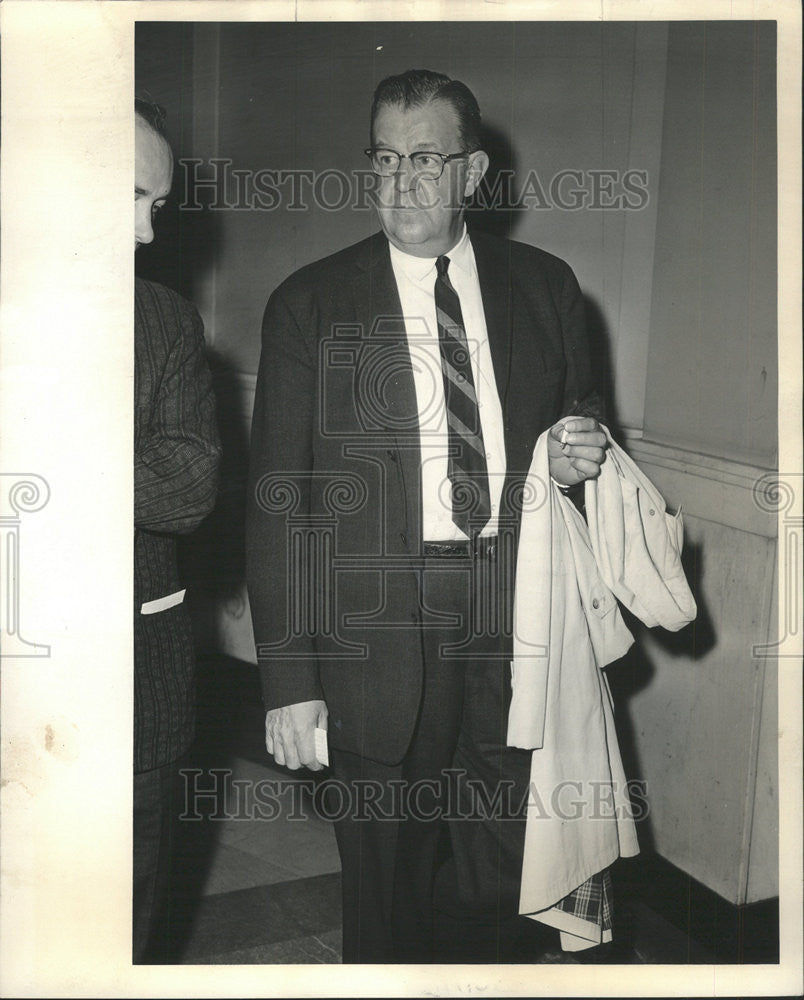 1963 Press Photo Conrad Becker Former Director IL Department Finance Institution - Historic Images