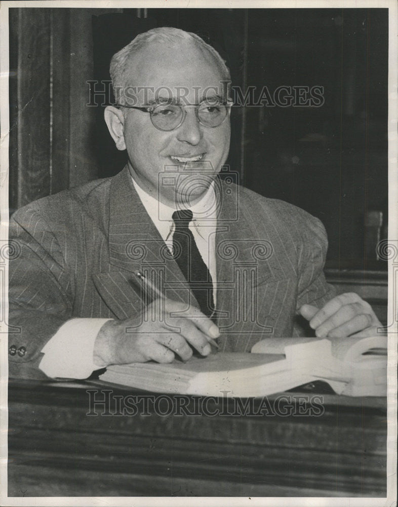 1951 Press Photo Benjamin Becker Chicago city Daily News Editor Madison Street - Historic Images