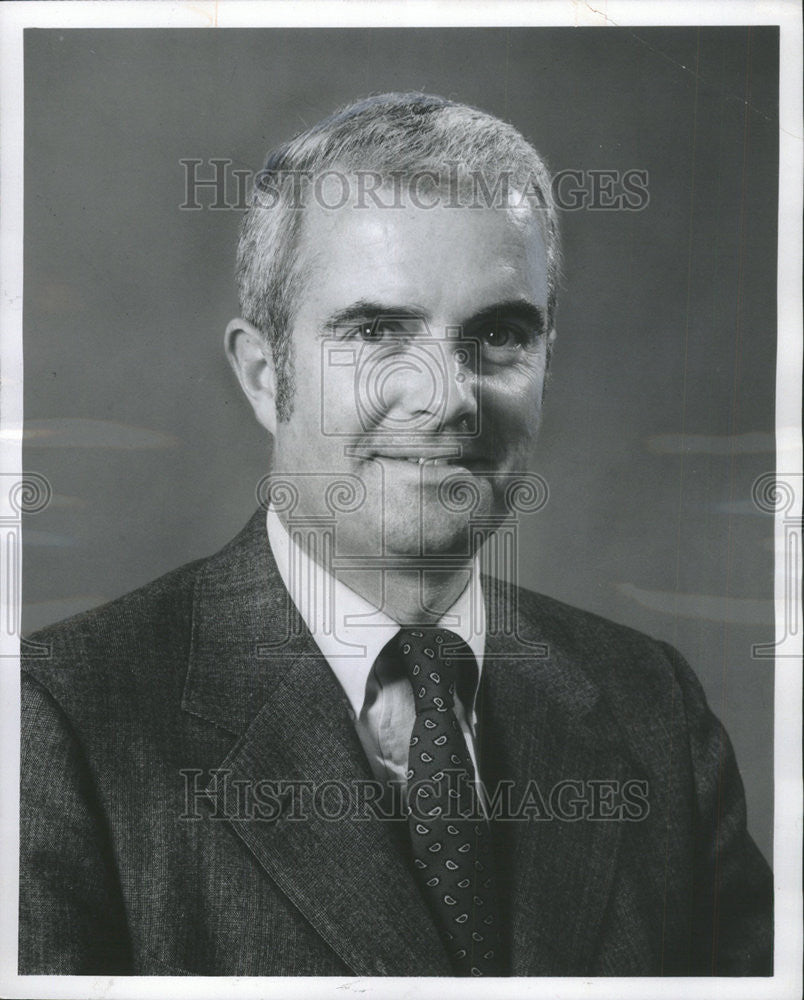 1975 Press Photo John Curran Field Educational Crop Donald Hutchin - Historic Images