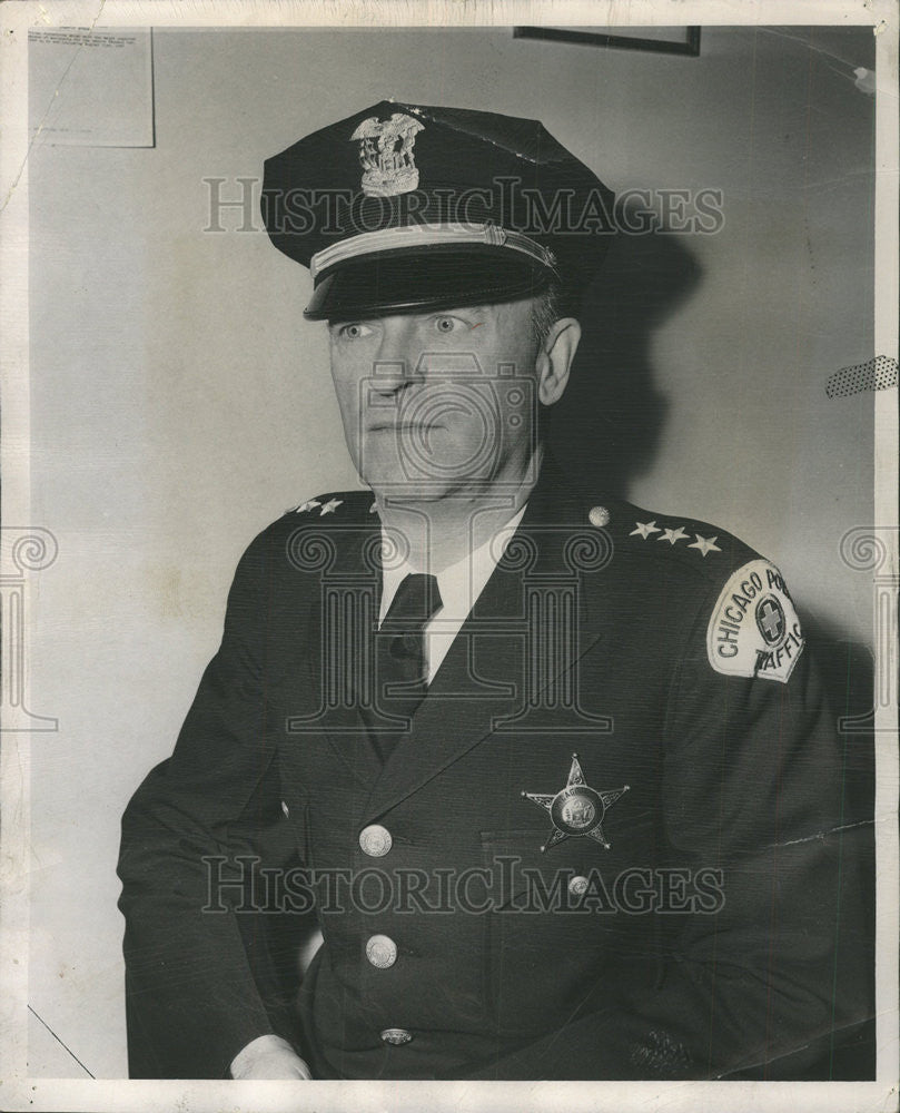 1952 Press Photo Captain Micheal Ahern Chief Traffic Police Snap Pose - Historic Images