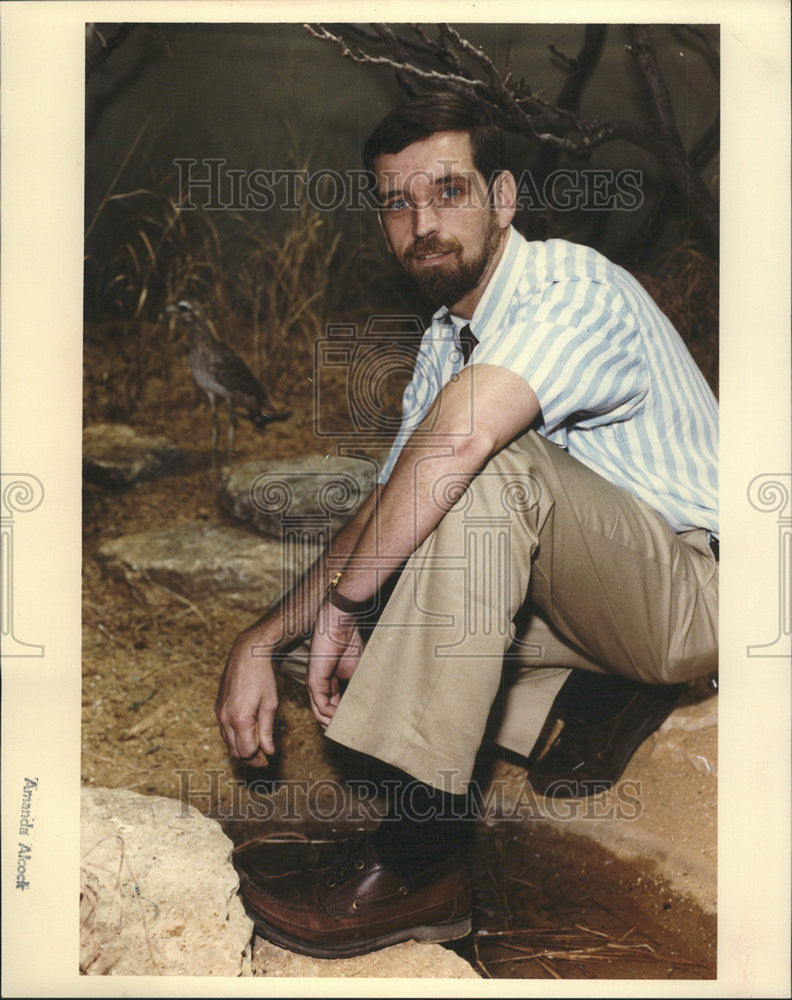 1991 Press Photo Kevin Bell, Curator of Birds at Lincoln Park Zoo - Historic Images