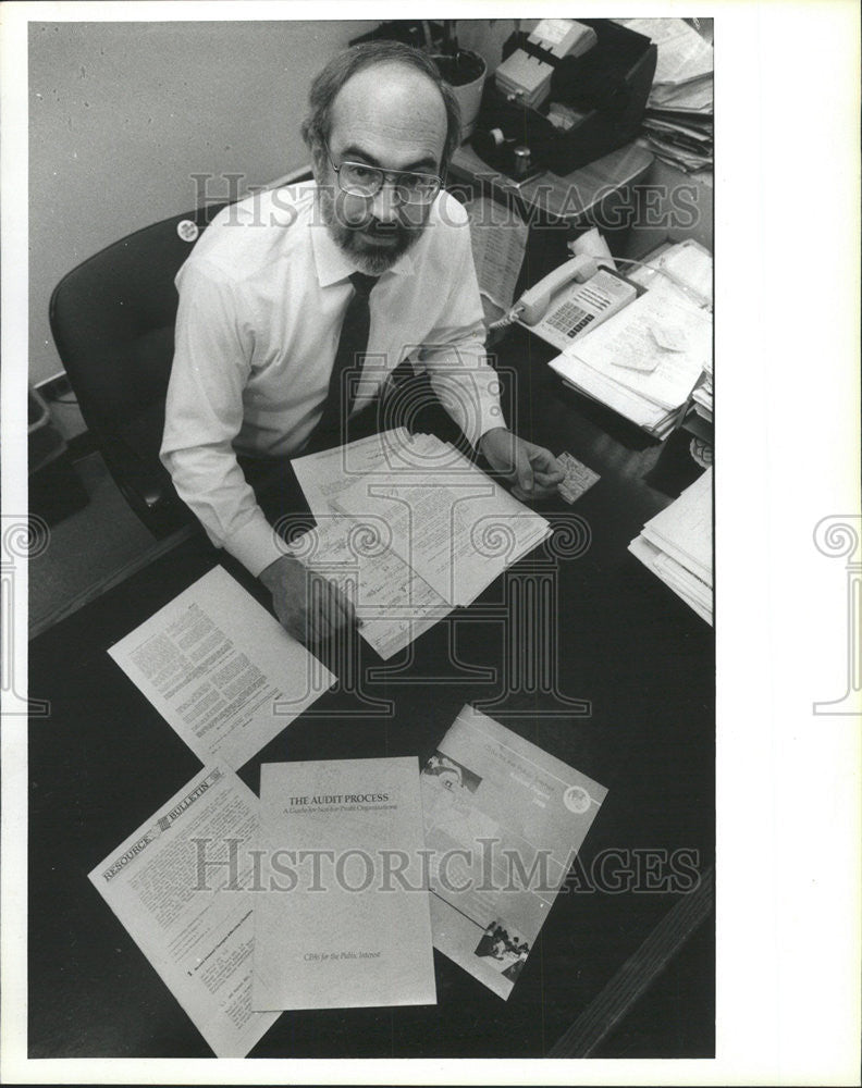 1990 Press Photo Mike Bell Director CPAs Public Interest - Historic Images