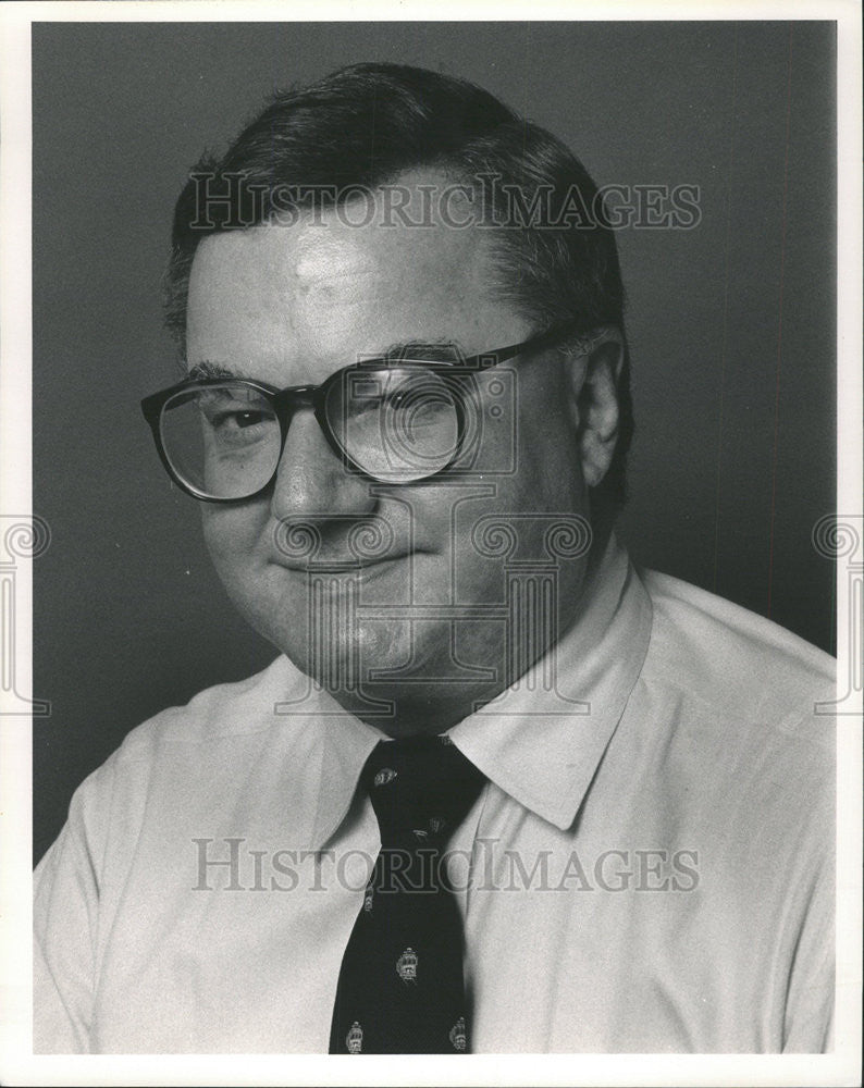 Press Photo A Man With Glasses - Historic Images