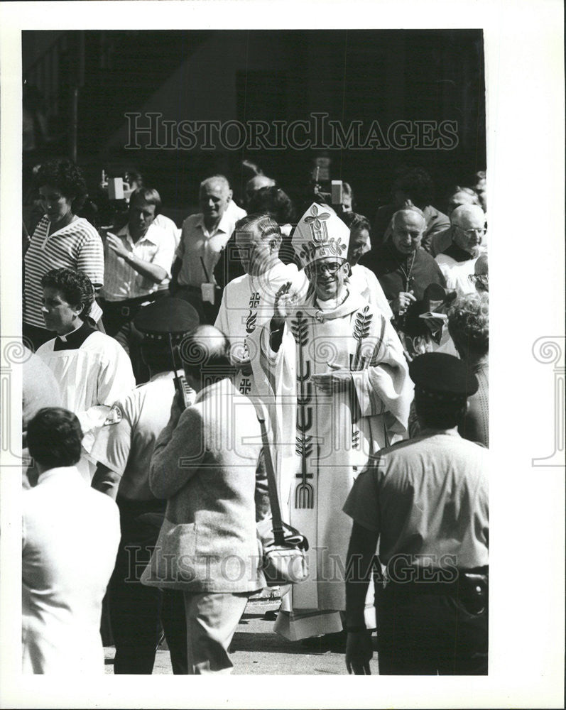 1982 Press Photo Installation Mass Joseph Bernardio Holy Name Cathedral - Historic Images