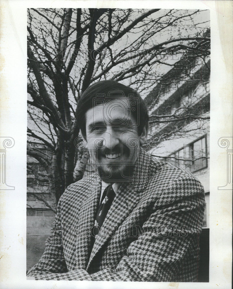 1973 Press Photo Theodore Berland Candidate Alderman 50th Ward Chicago Illinois - Historic Images