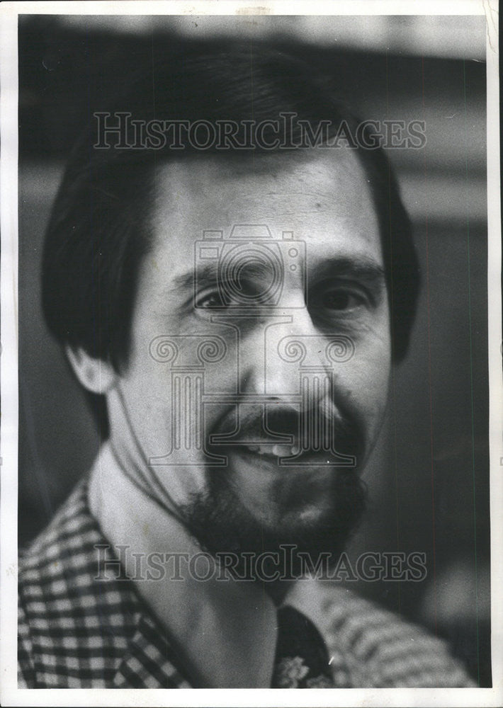 1975 Press Photo Ted Berland Jewish Community Council Dorothy LeRoy North Town - Historic Images