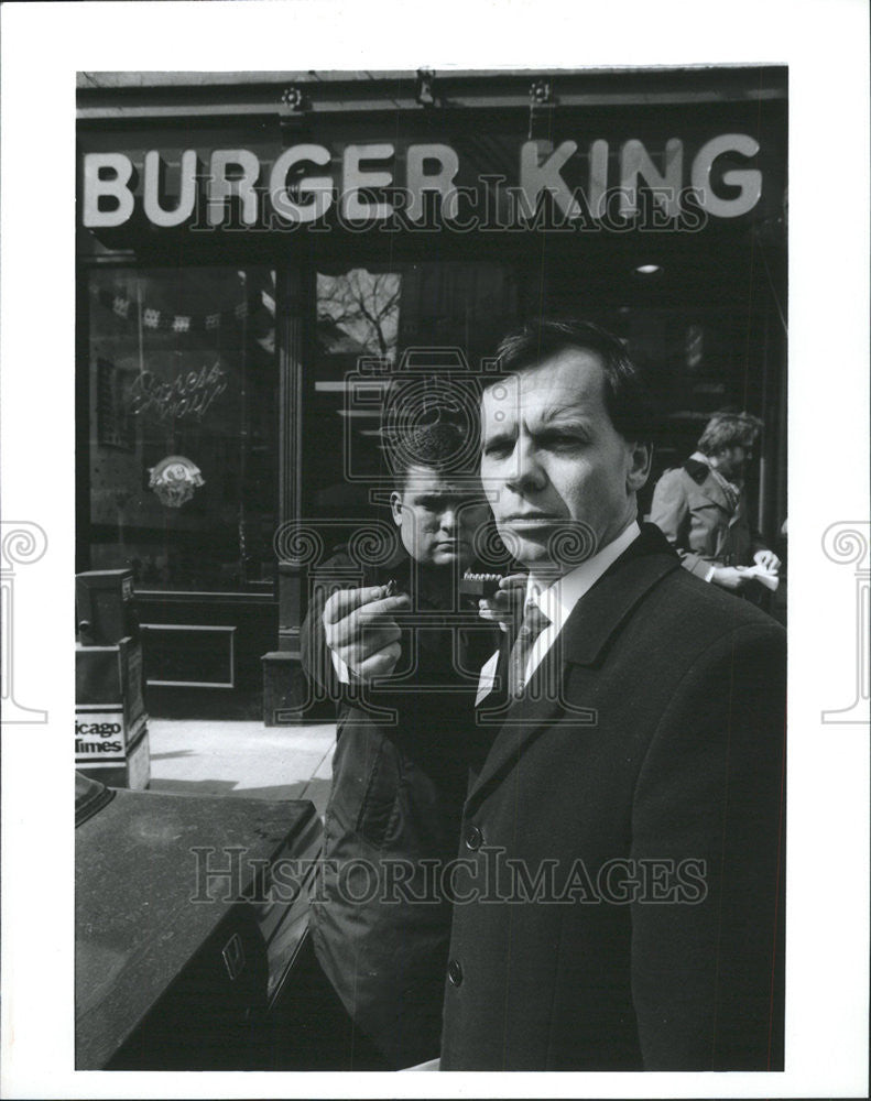 1994 Press Photo Congressional Candidate John Cullerton Holds Bullet - Historic Images