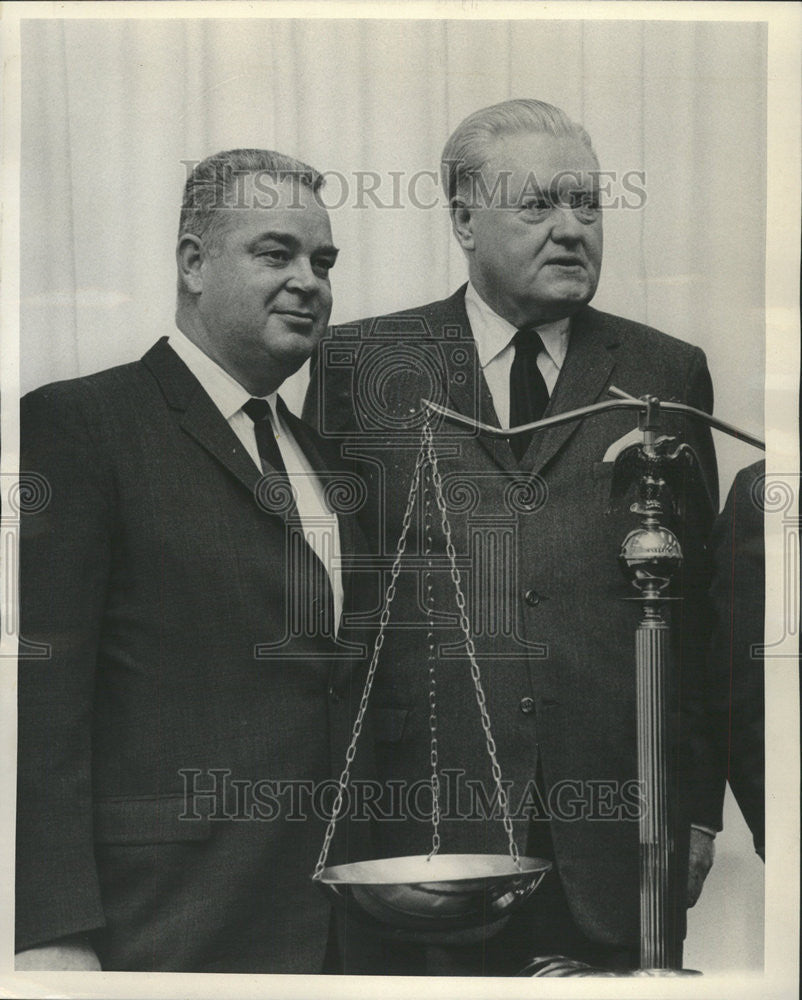 1966 Press Photo Judge Walter Dahl judge Juvenile Court John Boyle Office Snap - Historic Images