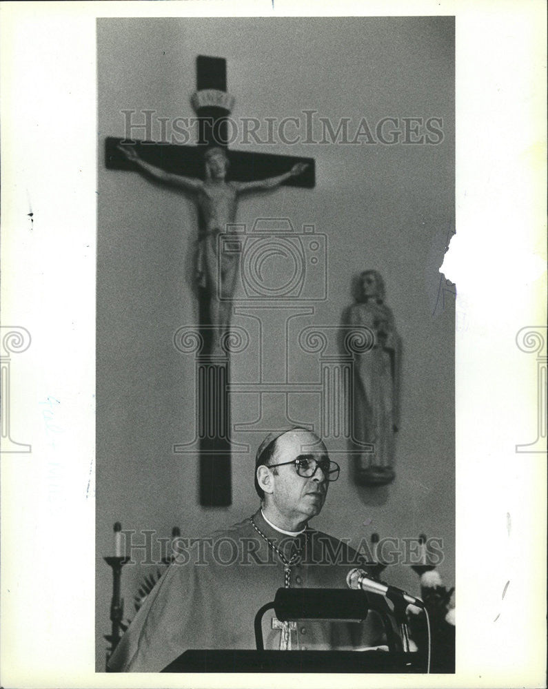 1983 Press Photo Bernadin speaks during memoral mass for marines killed. - Historic Images