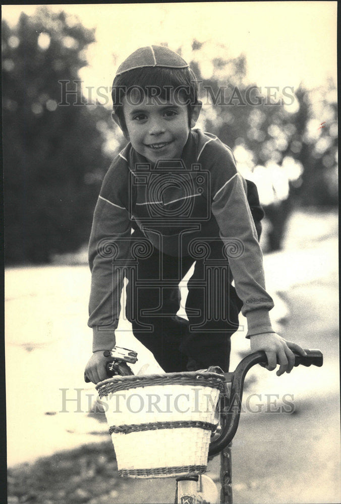 1987 Press Photo Child Brian Berman Genetic Disease Victim - Historic Images