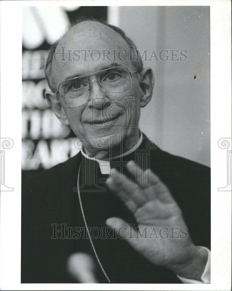 1994 Press Photo Cardinal talks to teens in letter and video. - Historic Images