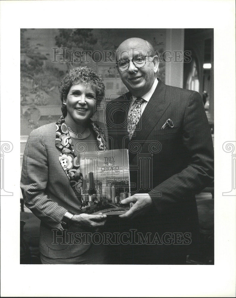 1992 Press Photo Miles Berger The Men Who Built Chicago Book - Historic Images