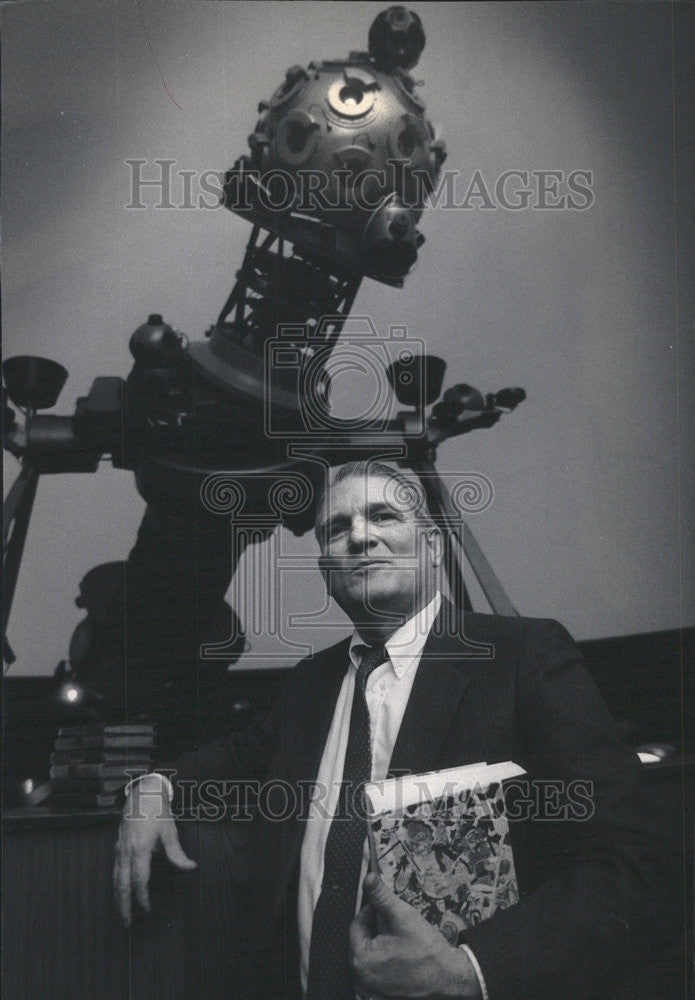 1937 Press Photo Eric Carlson Astronomer - Historic Images