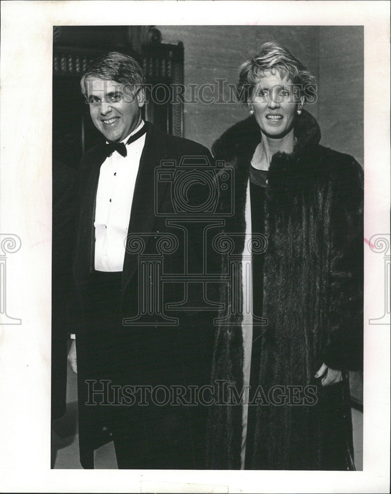 1991 Press Photo Bill Atwell chairman and CEO of Citibank, and his Wife Peggy. - Historic Images