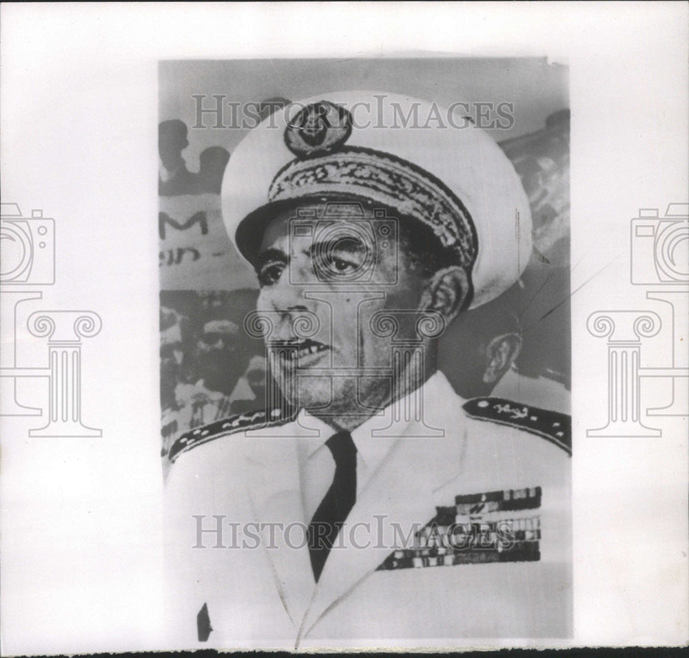 1958 Press Photo Admiral Philippe Auboyneau French navy La Marseillaise Lauri - Historic Images