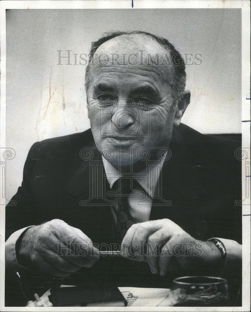 1975 Press Photo Ehud Avriel Israel Consul General Midwest Chicago - Historic Images