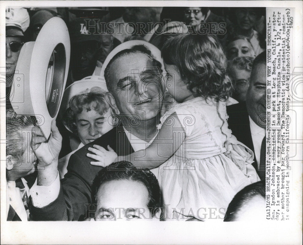 1960 Press Photo Sen. Lyndon Johnson, campaigning in a park at Long Beach Calif. - Historic Images