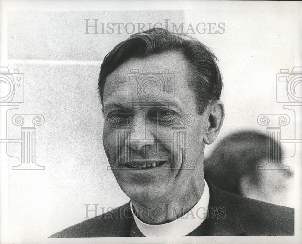 1971 Press Photo Doctor Christian Hovde Episcopal Bishop Anderson House Chicago - Historic Images