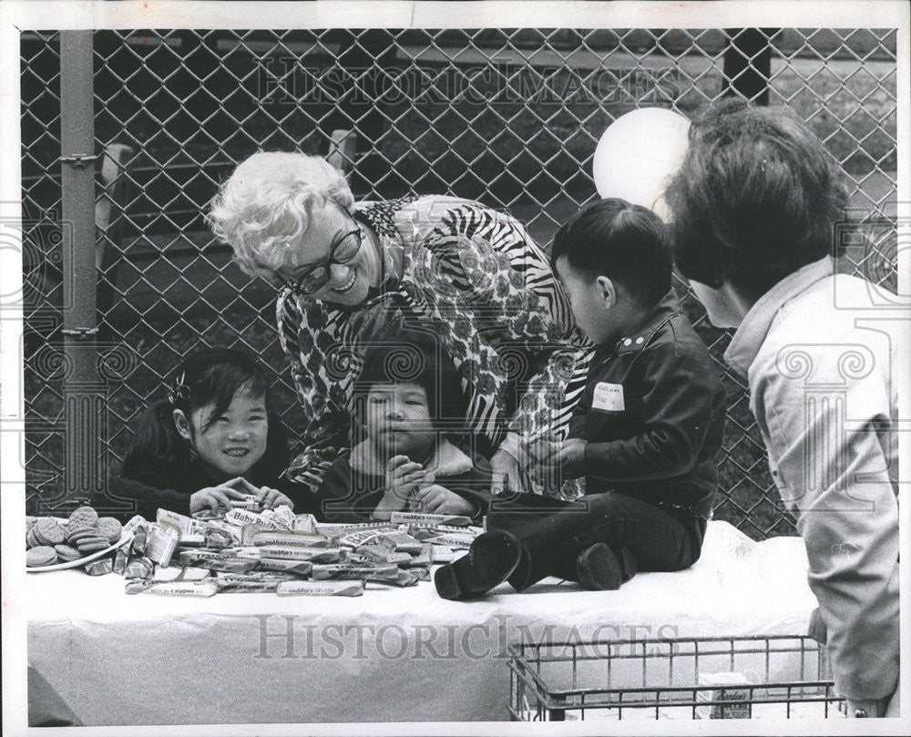 1969 Press Photo Mrs. Bailey K. Howard Chicago Socialite - Historic Images