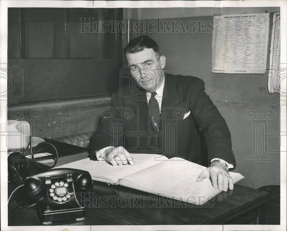 1953 Press Photo Narcotics Squad Detective Bureau Joseph Galvin Red Book Detroit - Historic Images