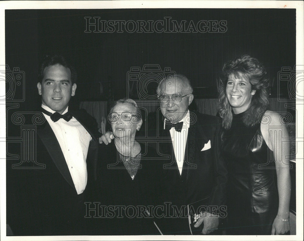 1987 Press Photo $1.5 M Donation Dollie and Jack Galter - Historic Images