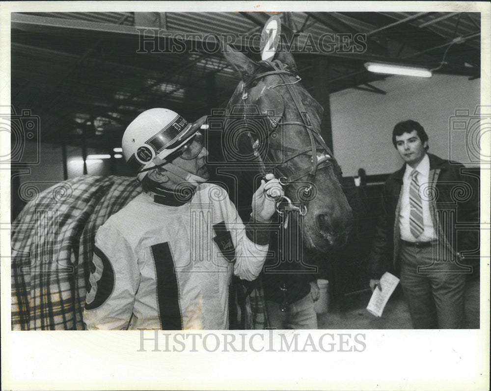 1983 Press Photo Paul Galloway and Miniature Law - Historic Images