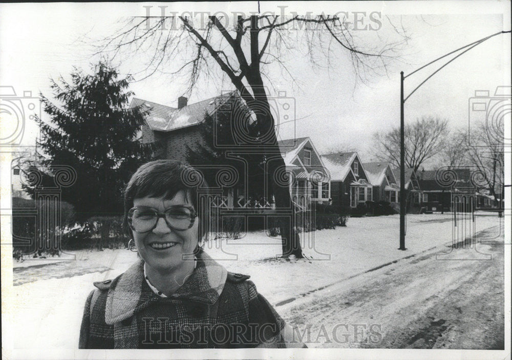 1977 Press Photo Betty Gagne People Southwest side Chicago Nancy Siefer Book - Historic Images