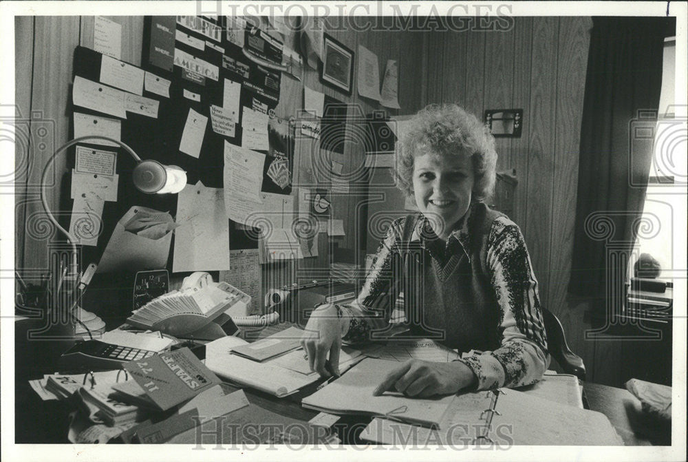 1977 Press Photo Judith Hale Hale & Associates President - Historic Images
