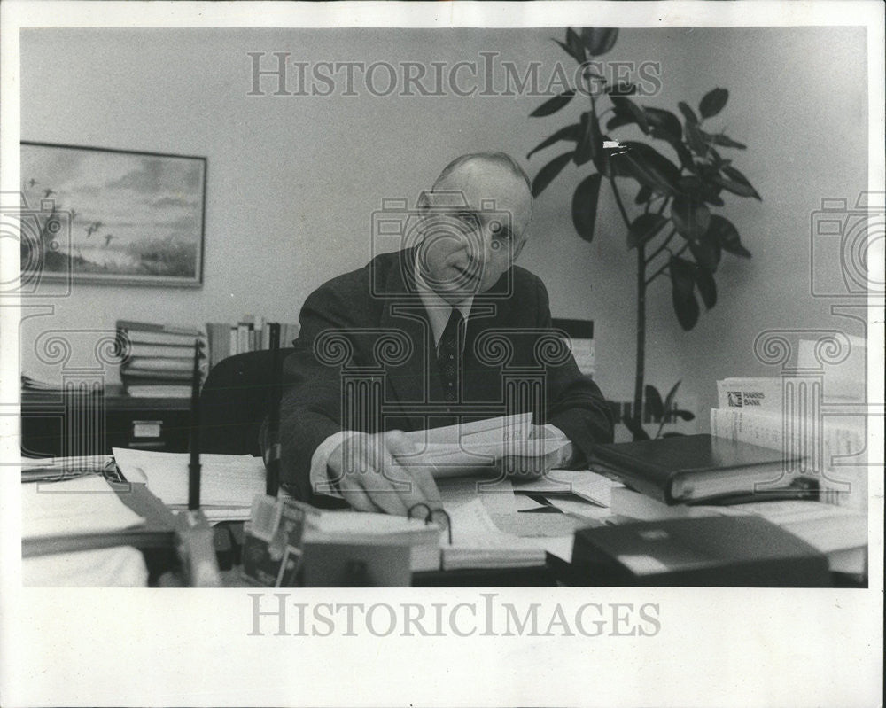 1977 Press Photo William Gray Vice President Harris Bank Institutional Investor - Historic Images