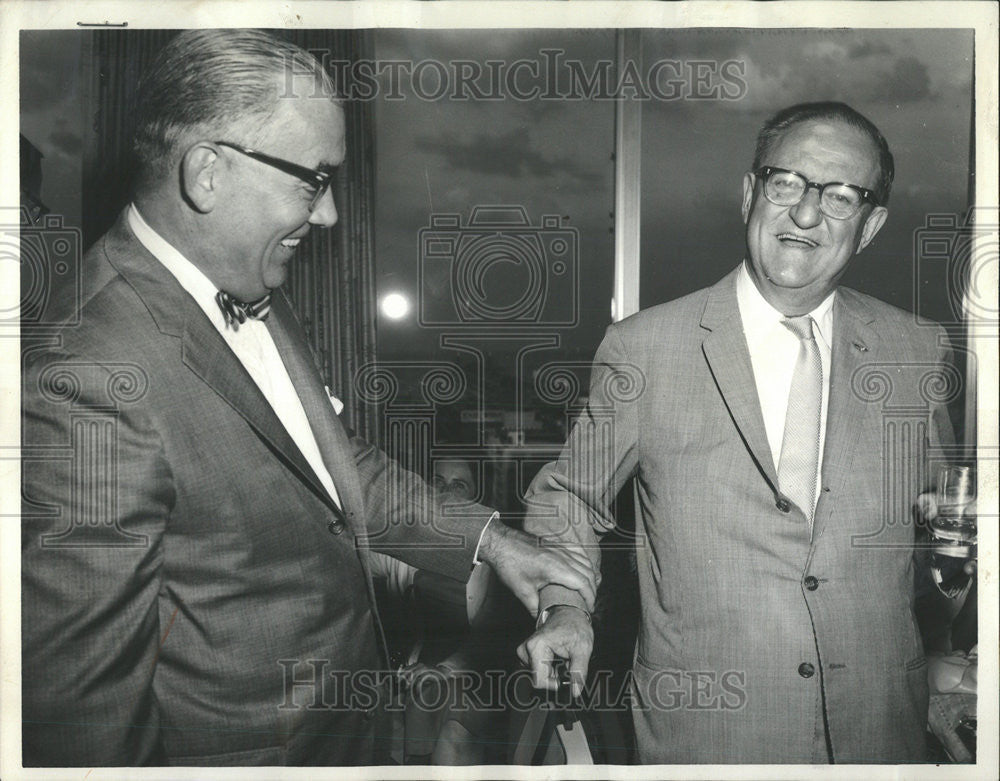 1984 Press Photo Cloyce C Hamilton Daily News Employee - Historic Images