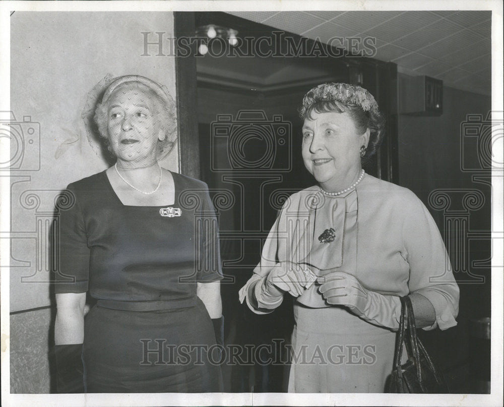 1956 Press Photo Lady Guinness Howard Fenton Moussa Al Shabandar US  Wife Irag - Historic Images